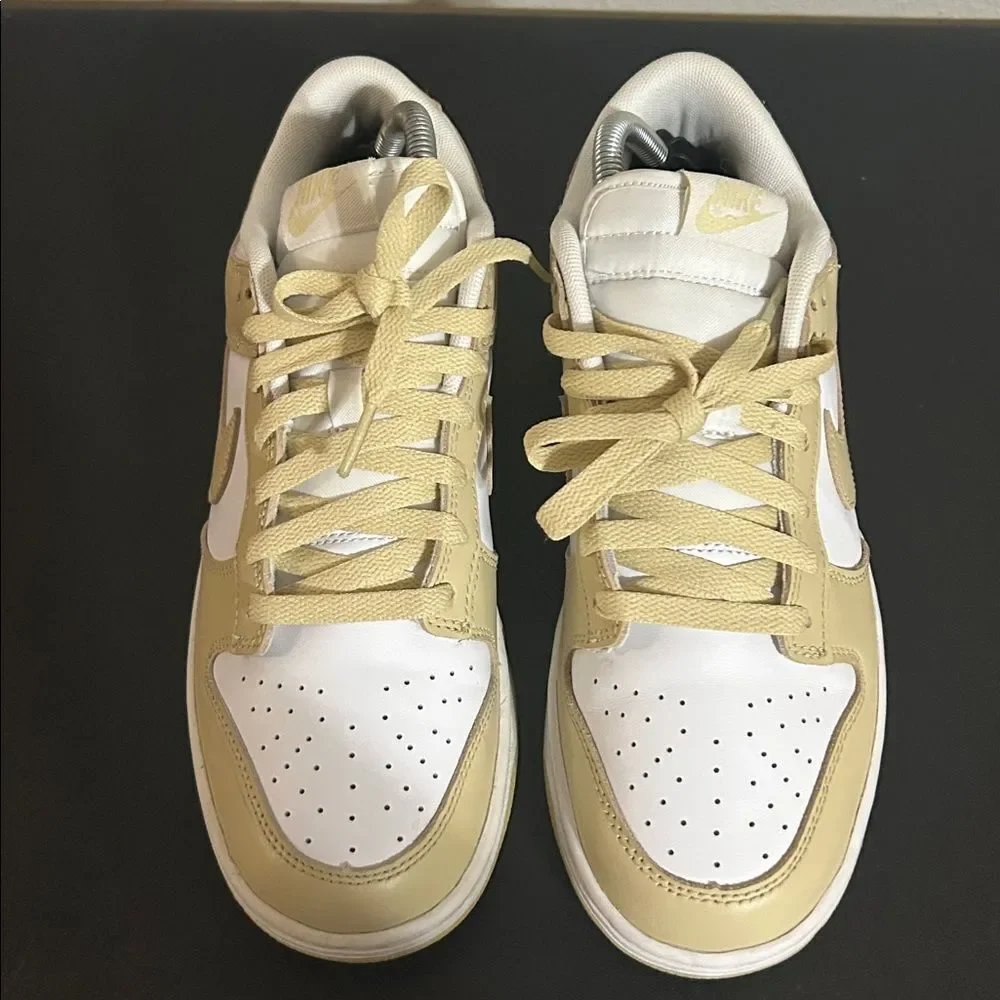 Nike dunk low retro BTTYS #DVO833–100 colors, tan and white size 8.5men’s